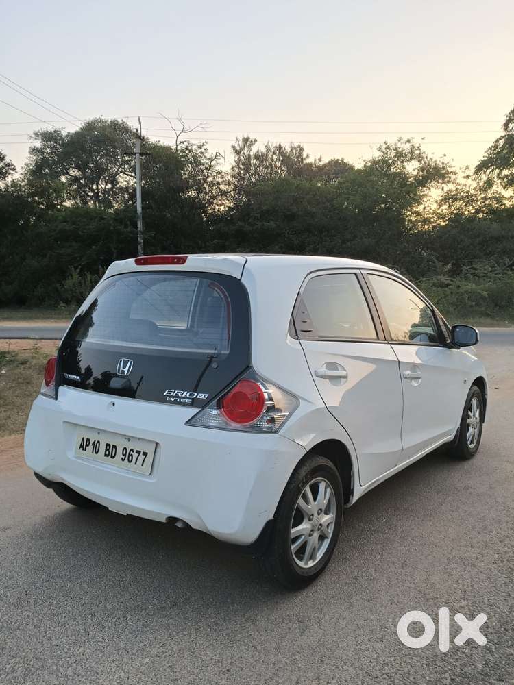 Honda Brio V Automatic, 2013, Petrol