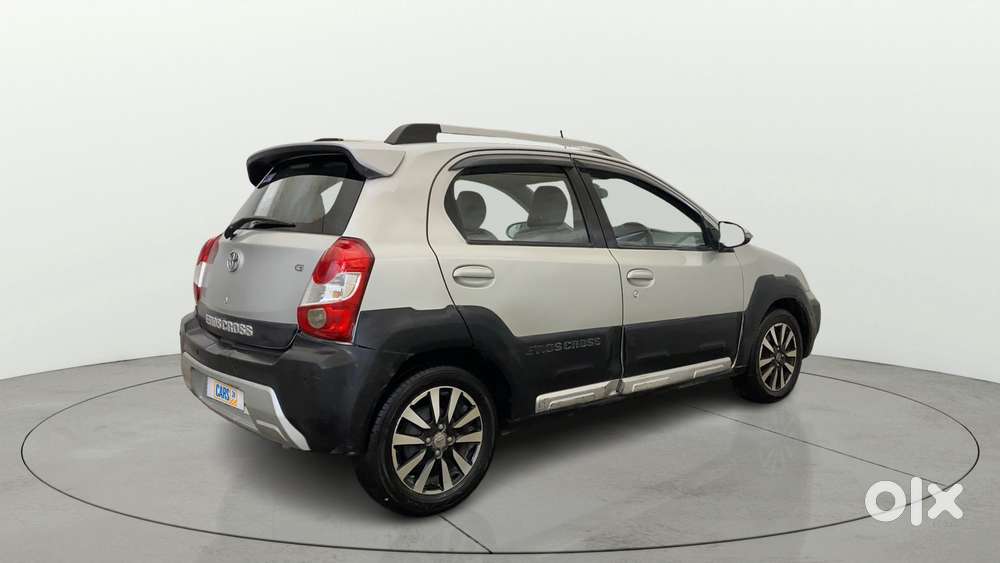Toyota Etios Cross 1.2 G, 2015, Petrol