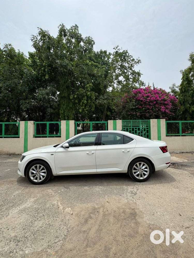 Skoda Superb Lk 1.8 Tsi At, 2016, Petrol
