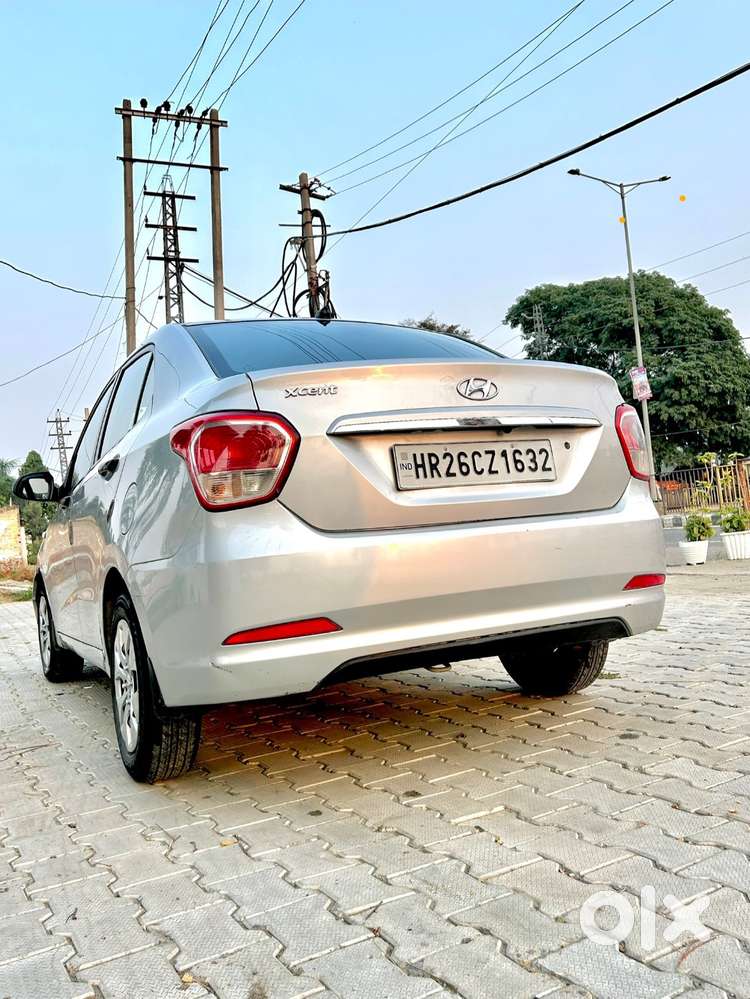 Hyundai Xcent Base 2016