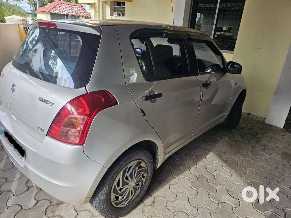 Maruti Suzuki Swift 1.2 2010