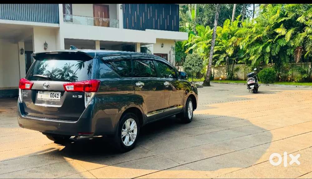 Innova Crysta 2.8 Zx Auto  No Replace Good Condition