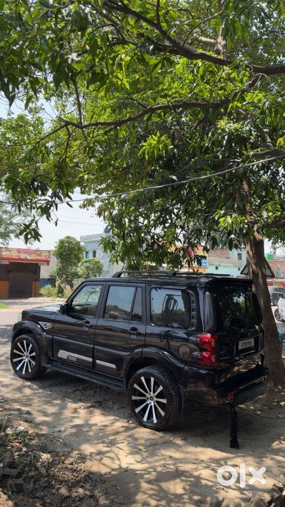 Black Mahindra Scorpio 2024  Excellent Condition  Low Driven