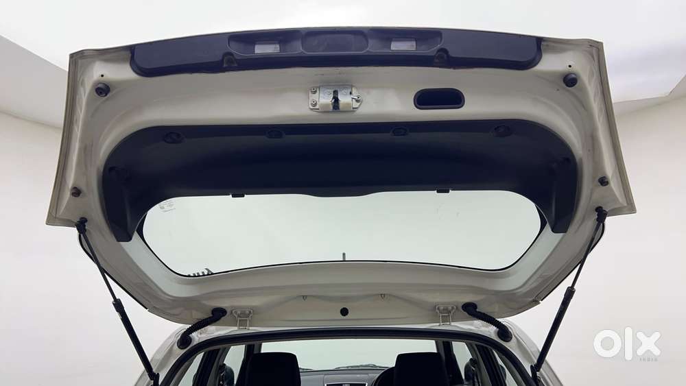 Maruti Suzuki Swift 1.2 Lxi (o), 2016, Petrol
