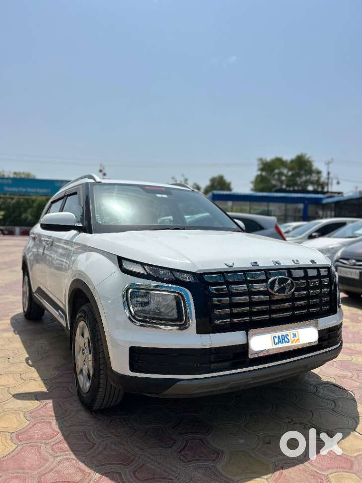 Hyundai Venue Sx Mt, 2022, Petrol