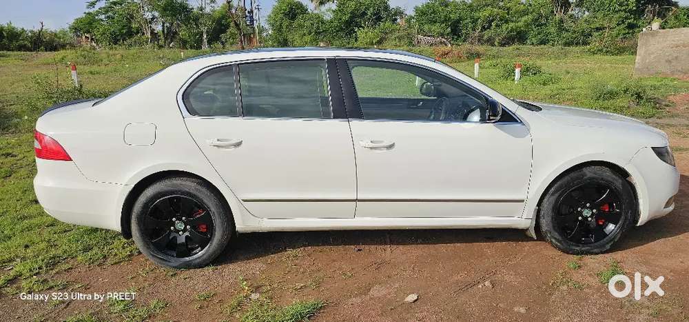 Skoda Superb Elegance 2012