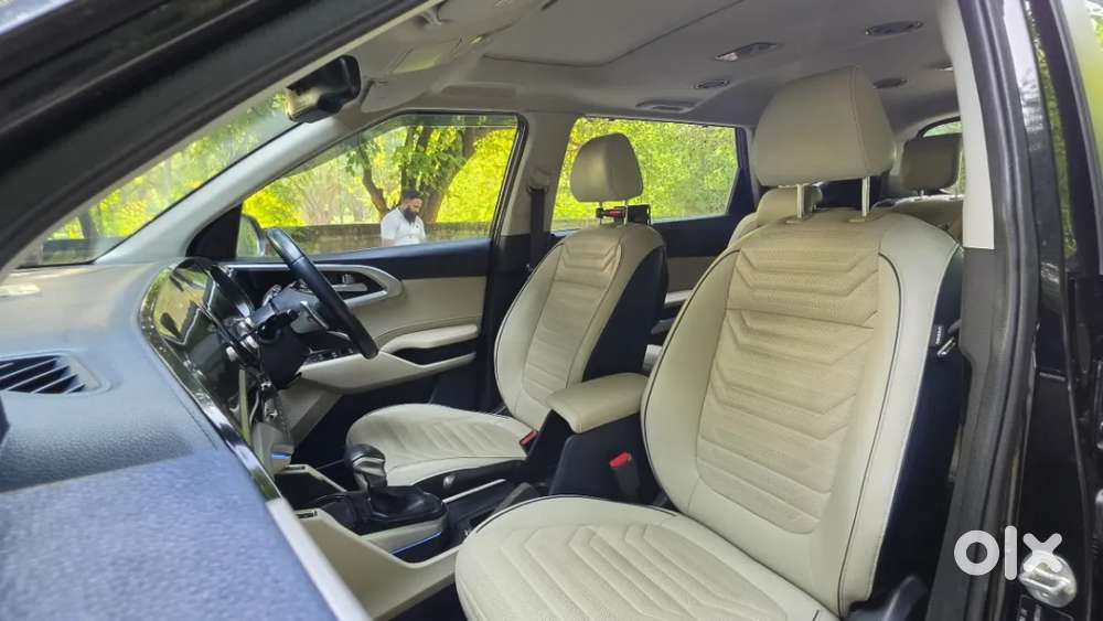 Kia Carens 1.4 Luxury Plus 6 Str, 2022, Petrol
