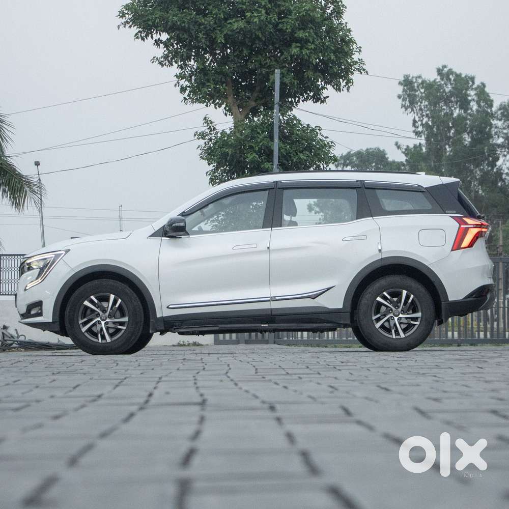 Mahindra Xuv700 2.2 Ax 5 Diesel At Str, 2022, Diesel