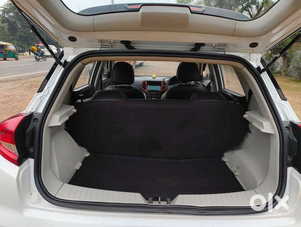 Mahindra Xuv300 W8 Diesel, 2024, Diesel