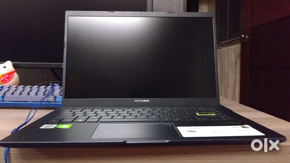 ASUS 15.6 OLED SCREEN WITH BASE AND TOP COVER