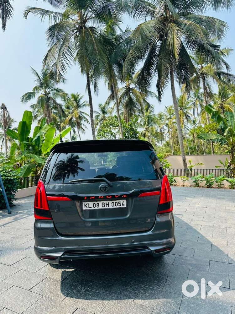 Toyota Innova 2015 Diesel Well Maintained