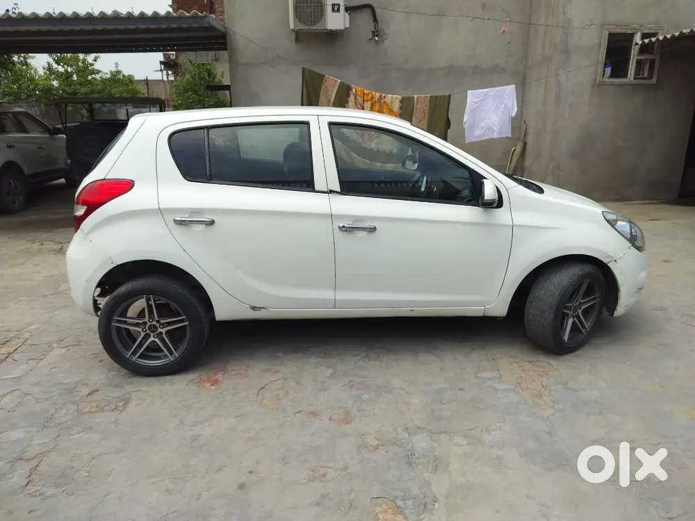 Hyundai New I20 2011 Diesel 150000 Km Driven Sports All Original