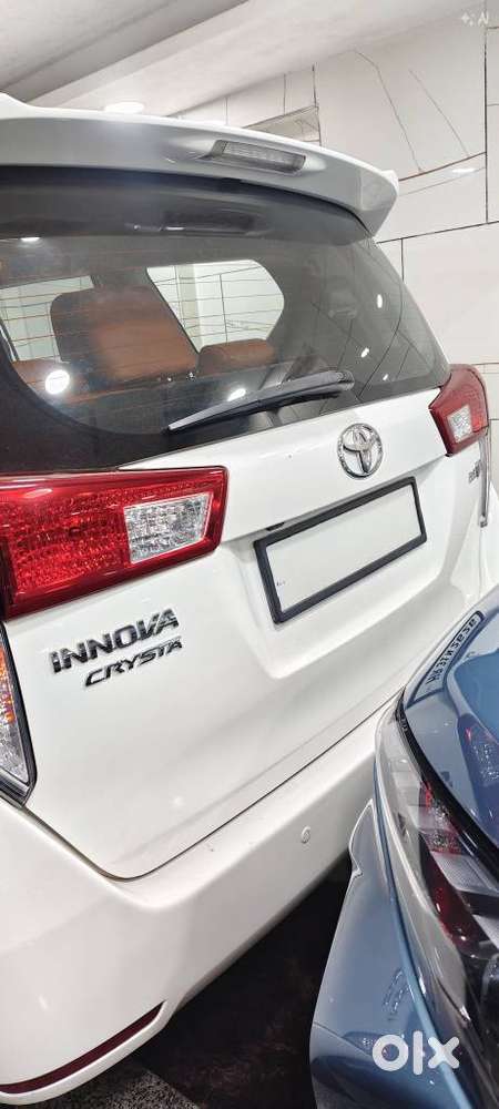 Toyota Innova Crysta 2.4 V 8 Str, 2017, Diesel