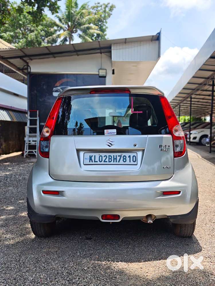 Maruti Suzuki Ritz Vxi, 2013, Petrol