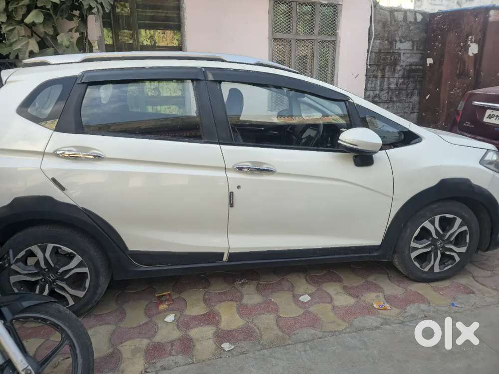 Honda Wr-v 2017 Diesel Well Maintained.