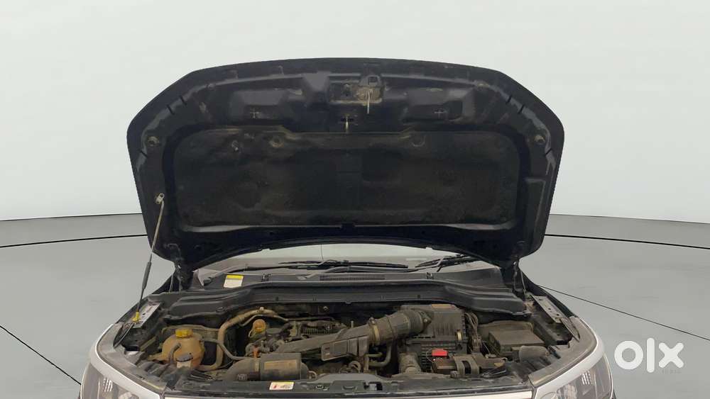 Mahindra Xuv300 W4, 2022, Petrol