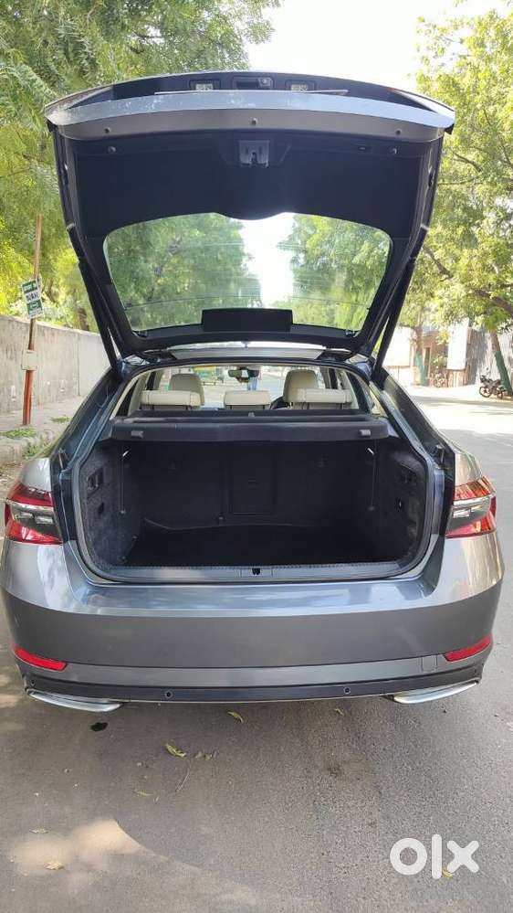 Skoda Superb 2.0 L&k Tsi At, 2022, Petrol