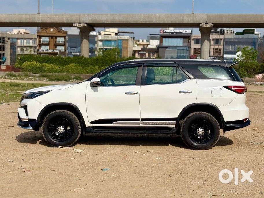 Toyota Fortuner Leader Edition (at), 2024, Diesel