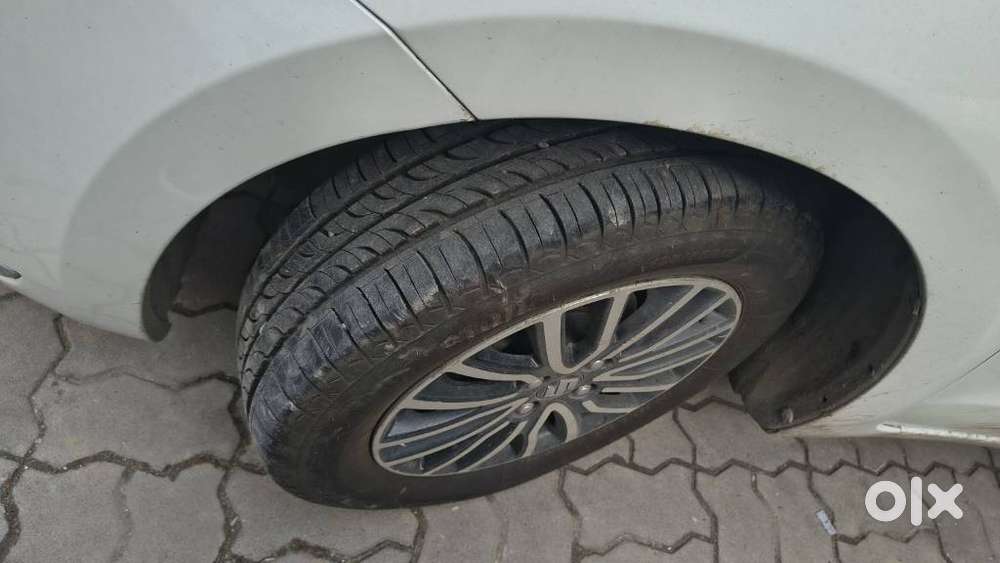 Maruti Suzuki Swift Dzire Amt Zdi, 2019, Diesel