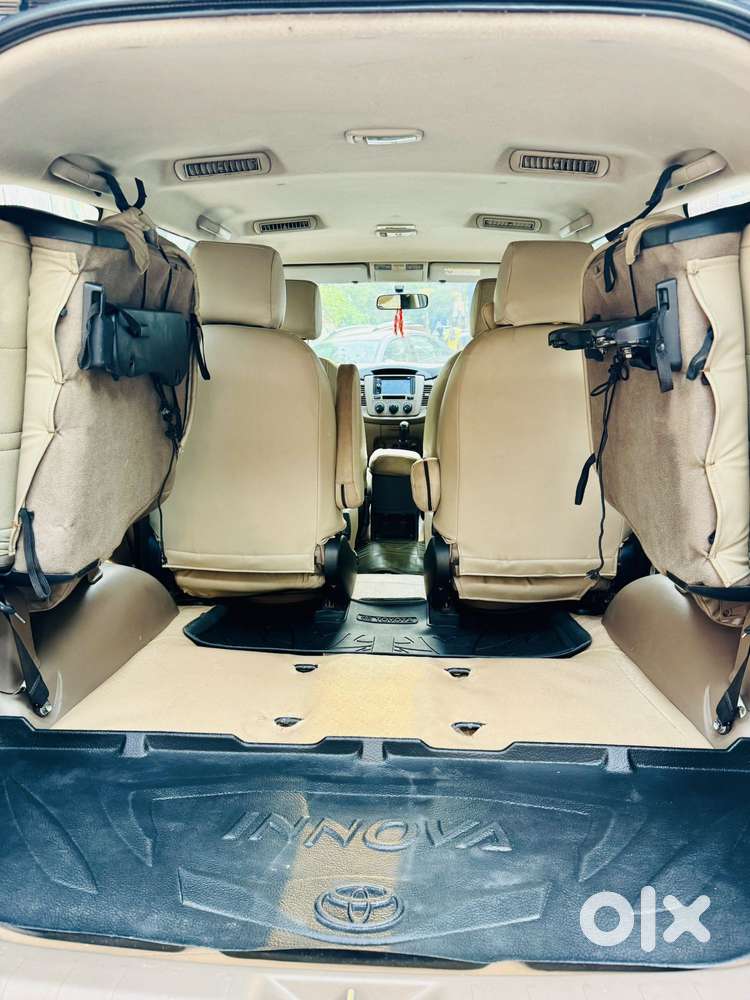 Toyota Innova 2.5 Gx 8 Seater Limited Edition, 2015, Diesel