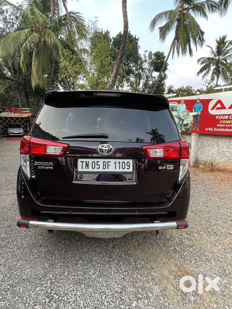 Toyota Innova Crysta 2.4 V 8 Str, 2016, Diesel