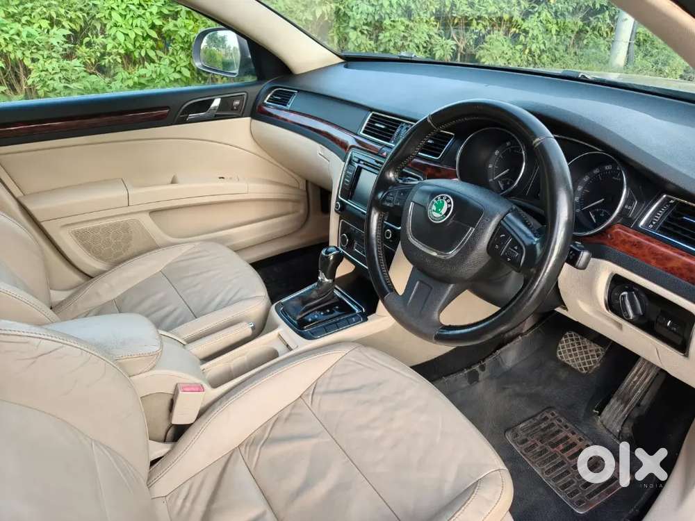 Skoda Superb 2013 Petrol 78000 Km Second Owner