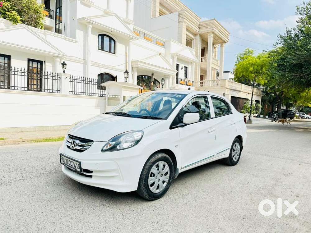 Honda Amaze 2015 July Petrol Well Maintained