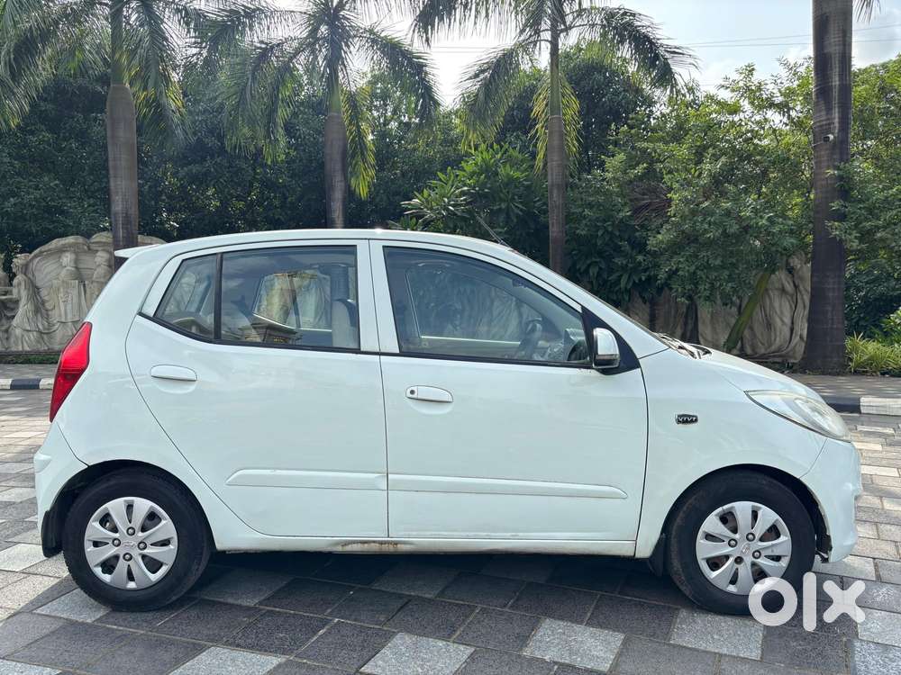Hyundai I10 Asta Sunroof At, 2011, Petrol