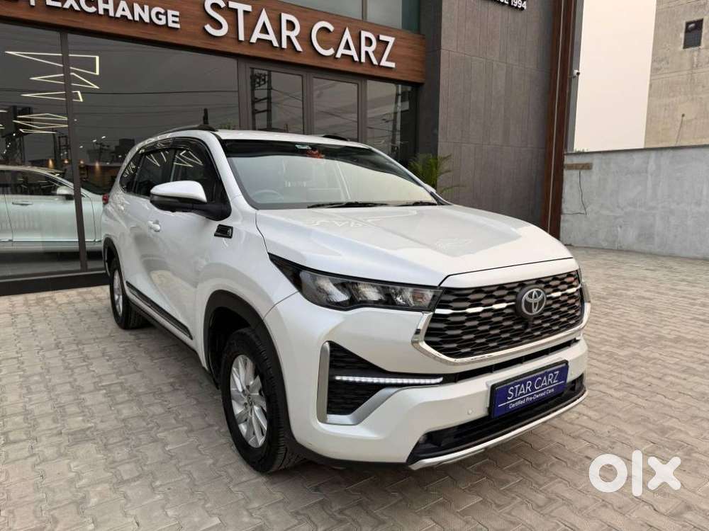Toyota Innova Hycross Gx (o), 2025, Petrol