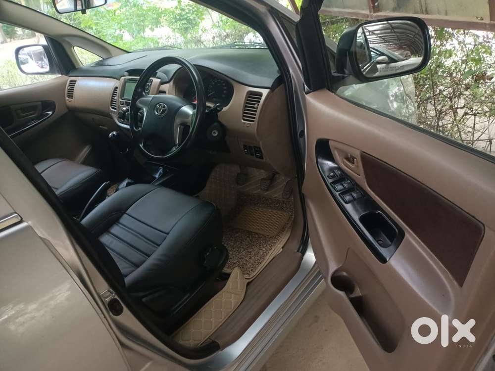 Toyota Innova 2.5 G (diesel) 7 Seater Bs Iv, 2016, Diesel