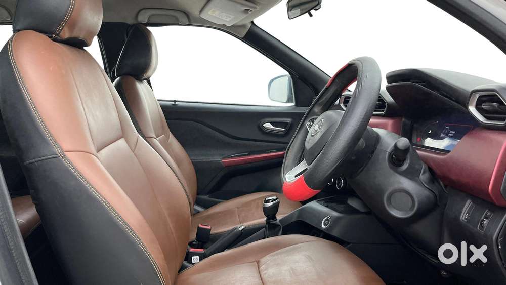 Nissan Magnite Xv Turbo Red Edition, 2022, Petrol