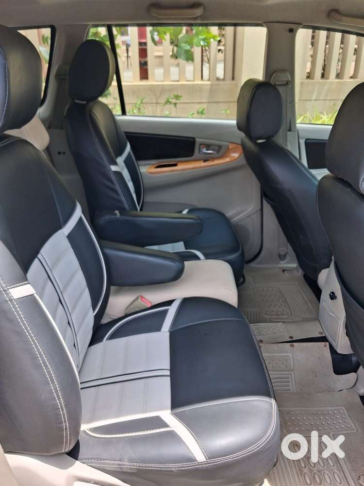Toyota Innova 2.5 V 7 Str, 2009, Diesel