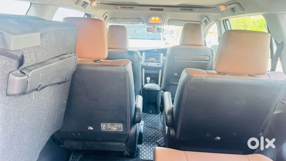 Toyota Innova Crysta 2.4zx 2022