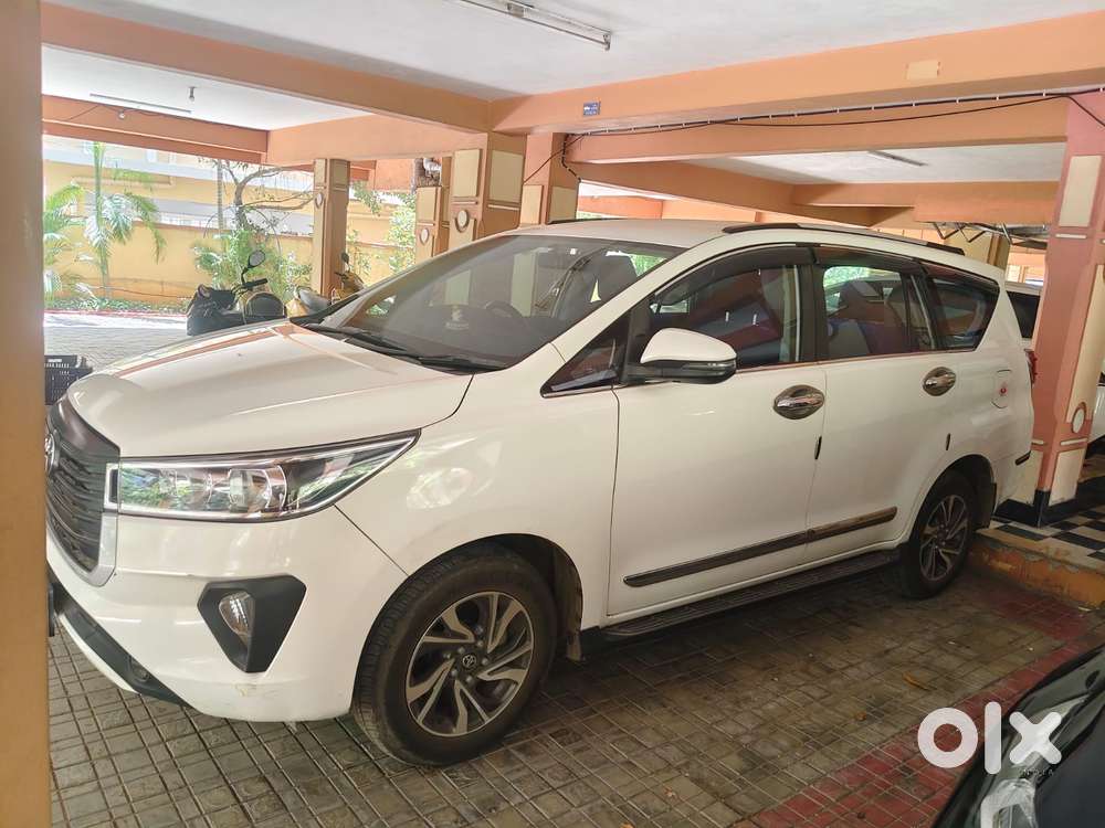 Toyota Innova Crysta 2.4 G Mt, 2022, Diesel