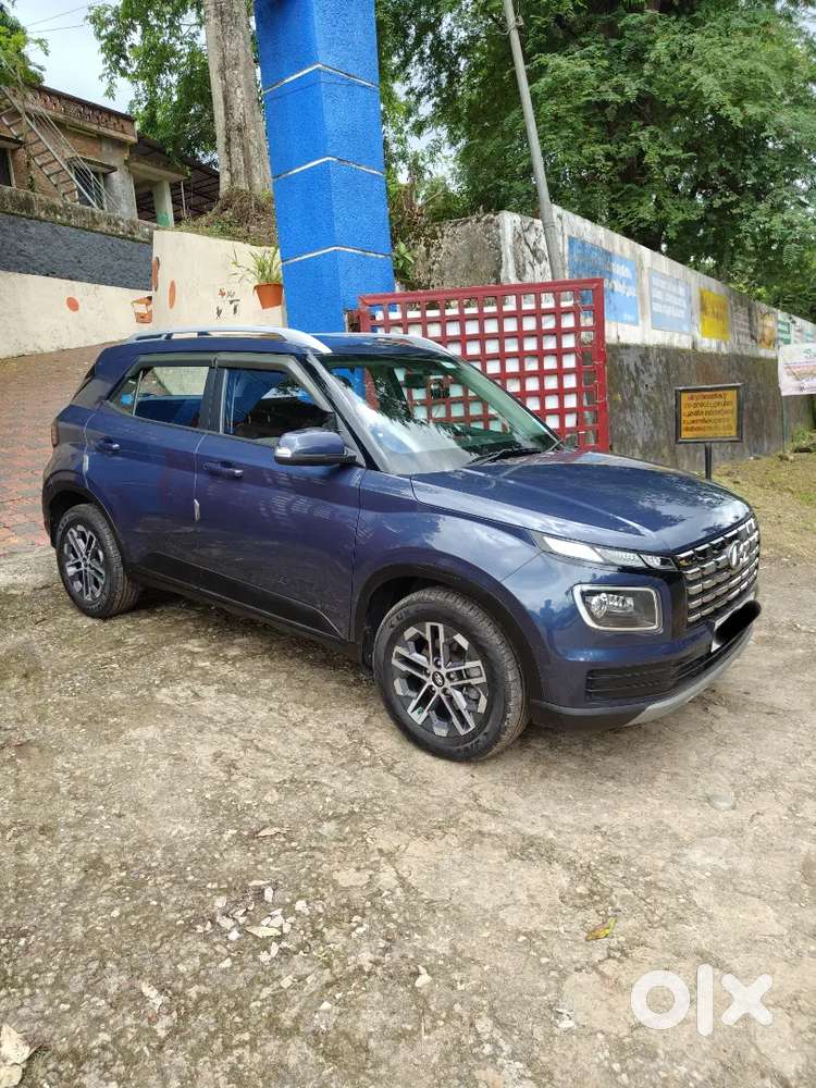 Hyundai Venue 2022 Diesel Well Maintained Sunroof With Push Button
