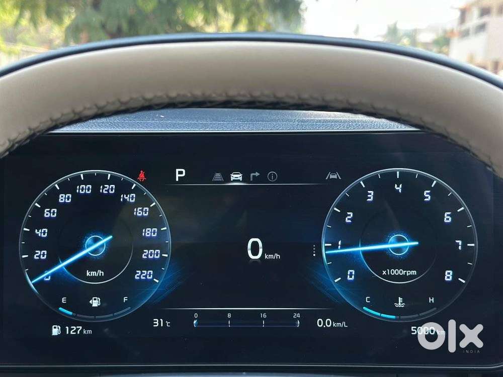 Kia Carens Clavis, 2025, Petrol