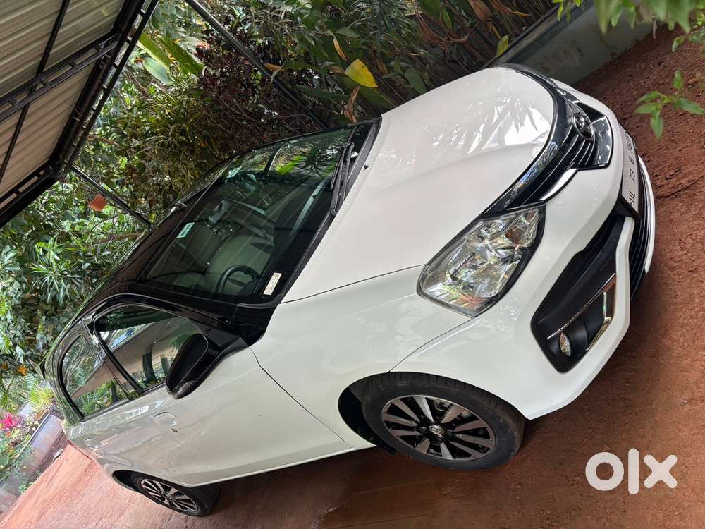 Toyota Etios Liva V