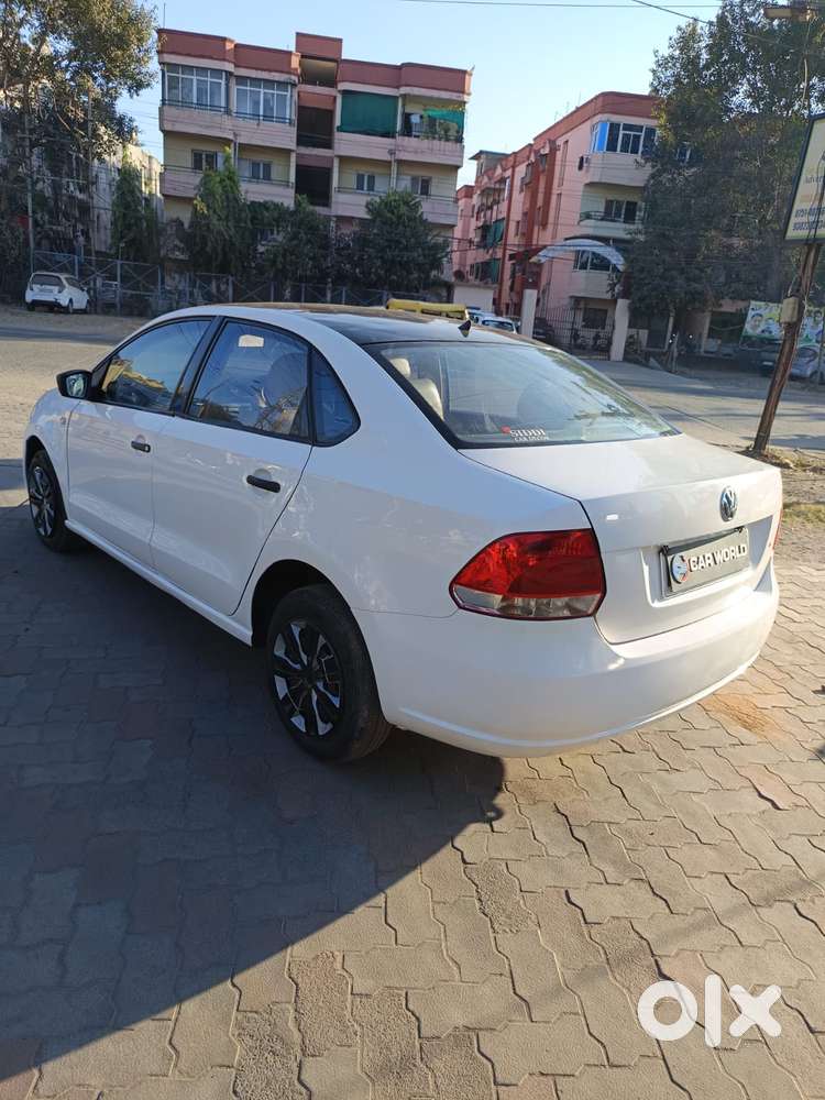 Volkswagen Vento Celeste 1.6 Highline, 2011, Petrol