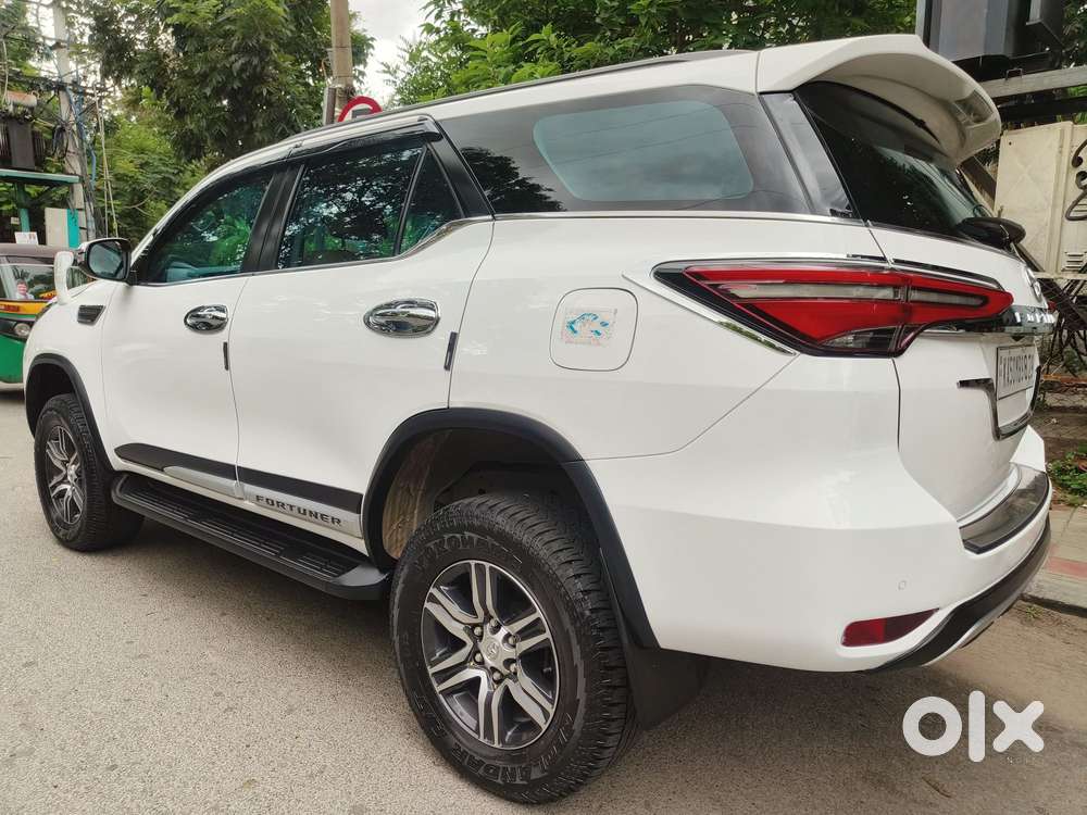 Toyota Fortuner [2021-ongoing] 2.8 2wd Diesel At, 2023, Diesel