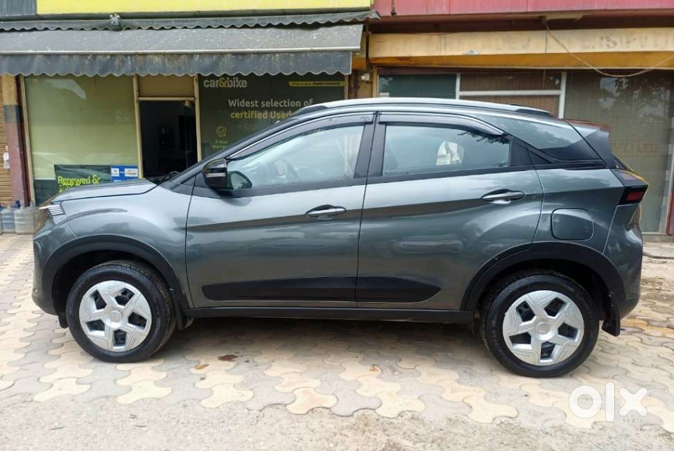 Tata Nexon Pure 1.2 Revotron Petrol 6 Mt, 2026, Cng & Hybrids