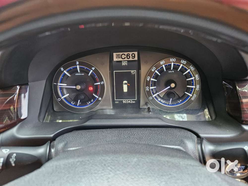 Toyota Innova Crysta 2.4 V, 2017, Diesel