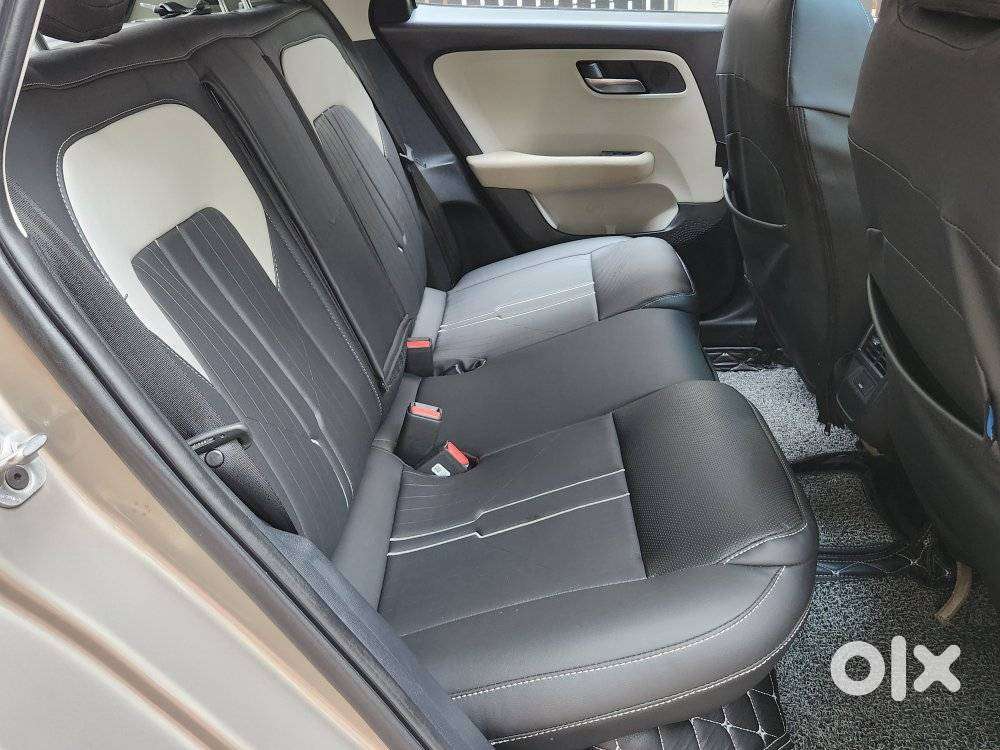 Tata Altroz Creative S, 2025, Petrol