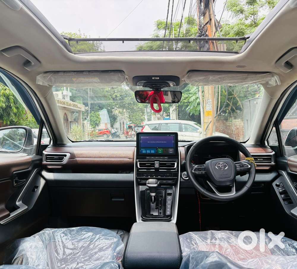 Toyota Innova Hycross 2.0 Vx (o) Hybrid 7 Str, 2026, Petrol