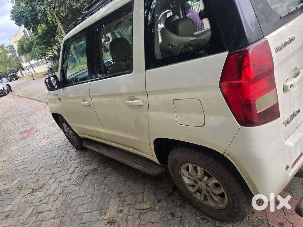 Mahendra Tuv 300