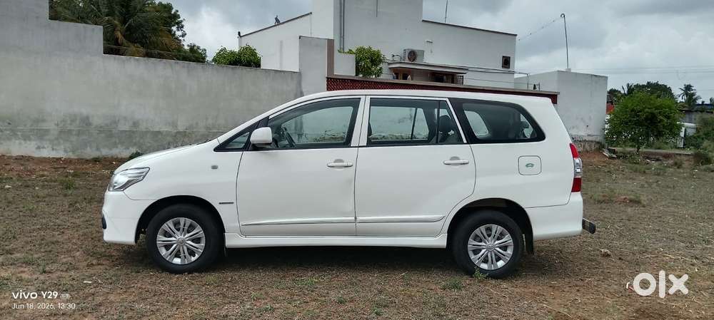 Toyota Innova 2.5 G (diesel) 8 Seater, 2014, Diesel
