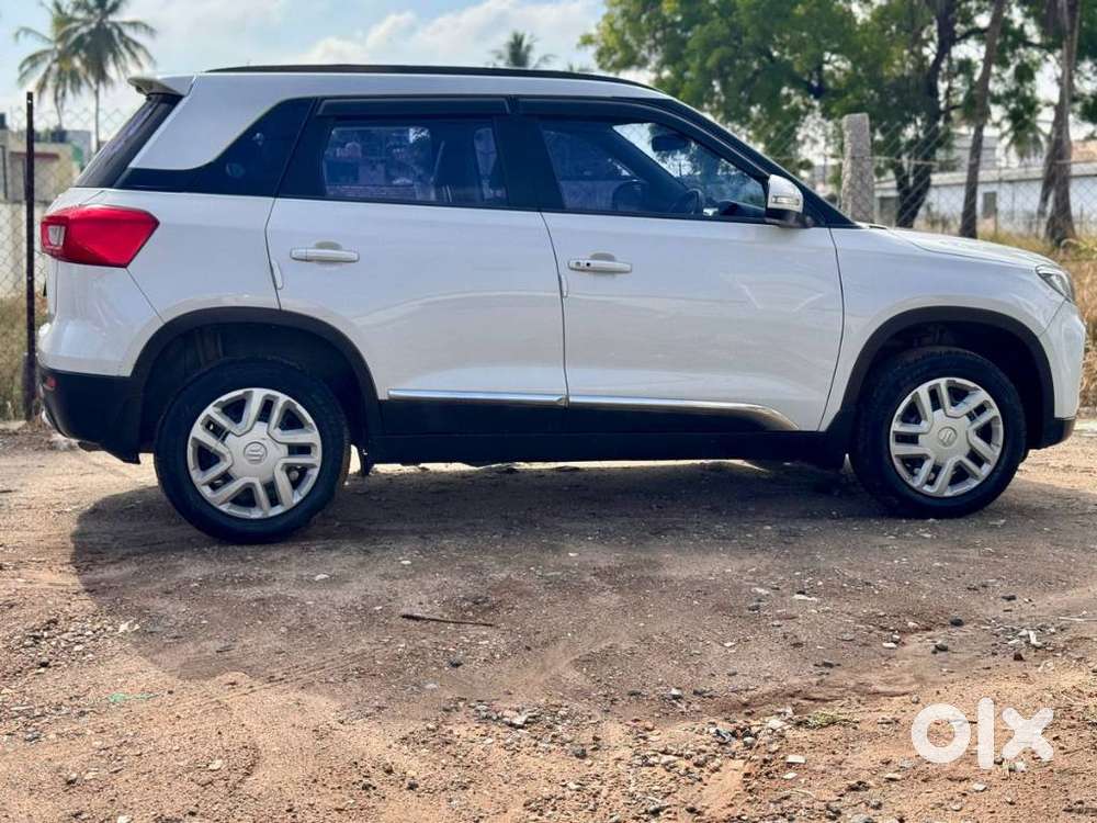 Maruti Suzuki Brezza 1.5 Vxi At Smart Hybrid, 2021, Petrol
