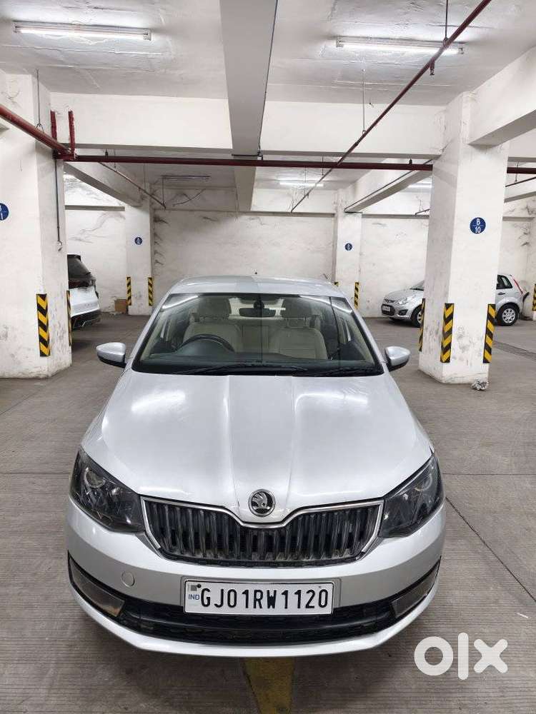 Skoda Rapid 1.6 Mpi At Style, 2017, Petrol