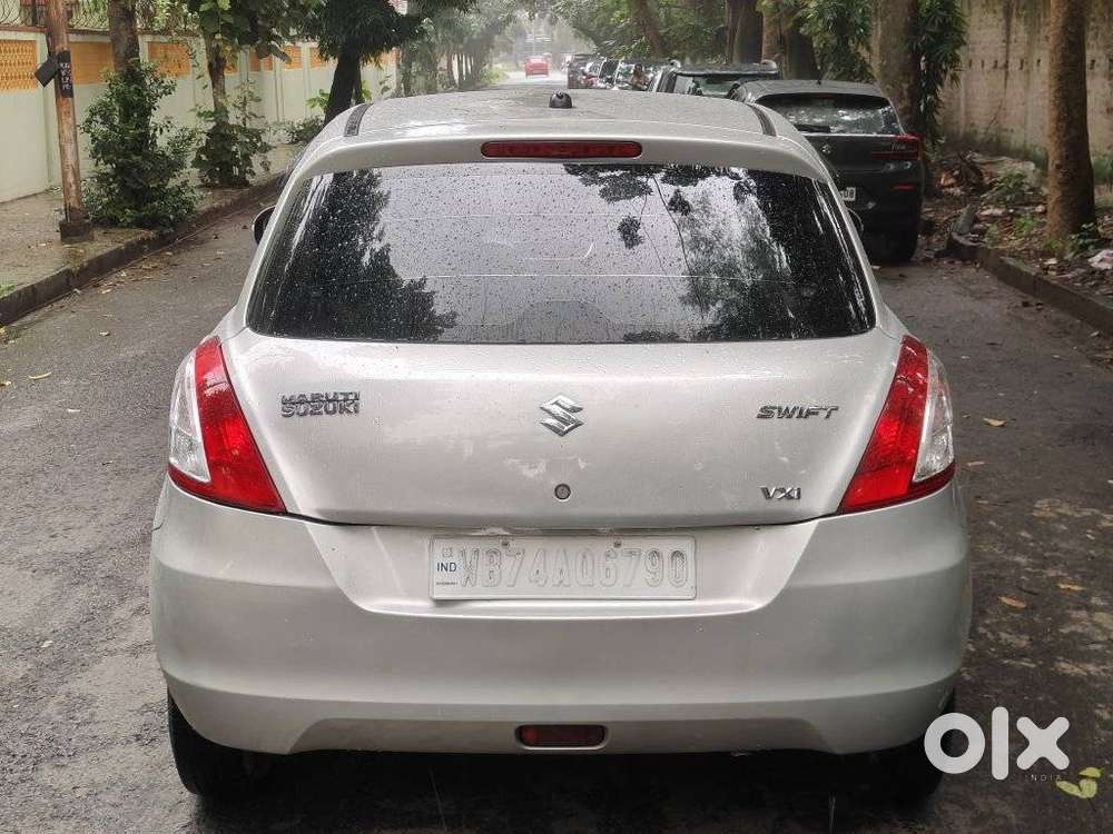 Maruti Suzuki Swift Vxi 1.2 Abs Bs-iv, 2017, Petrol