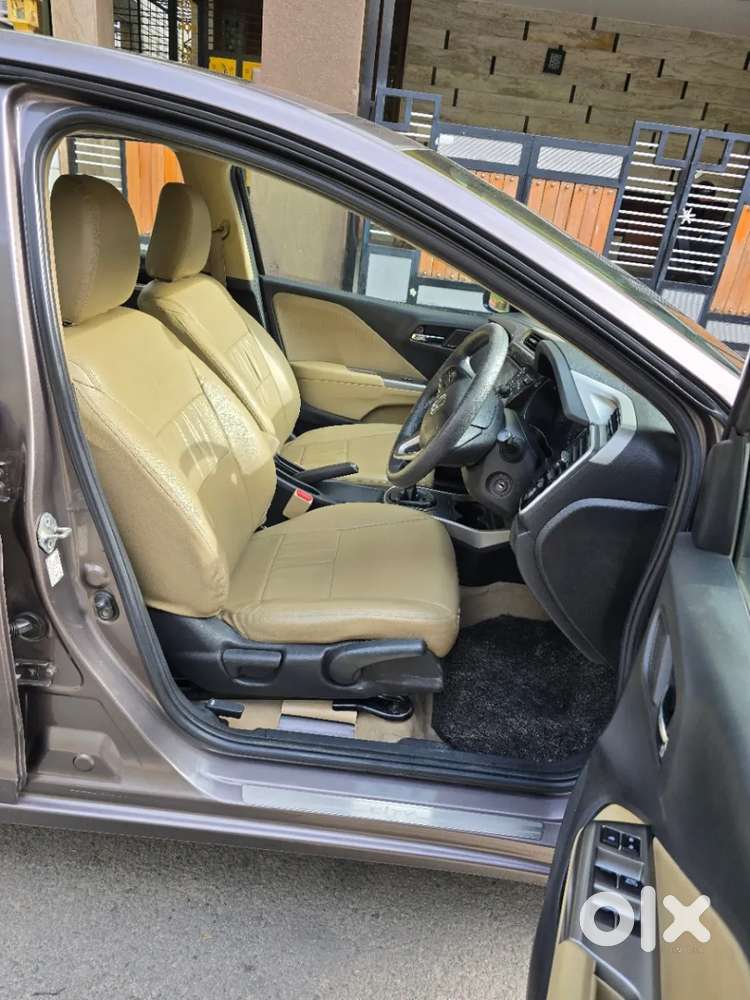 Honda City 1.5 V 4th Gen I-vtec Mt, 2016, Petrol