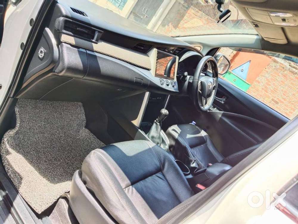 Toyota Innova Crysta 2017 Diesel Well Maintained